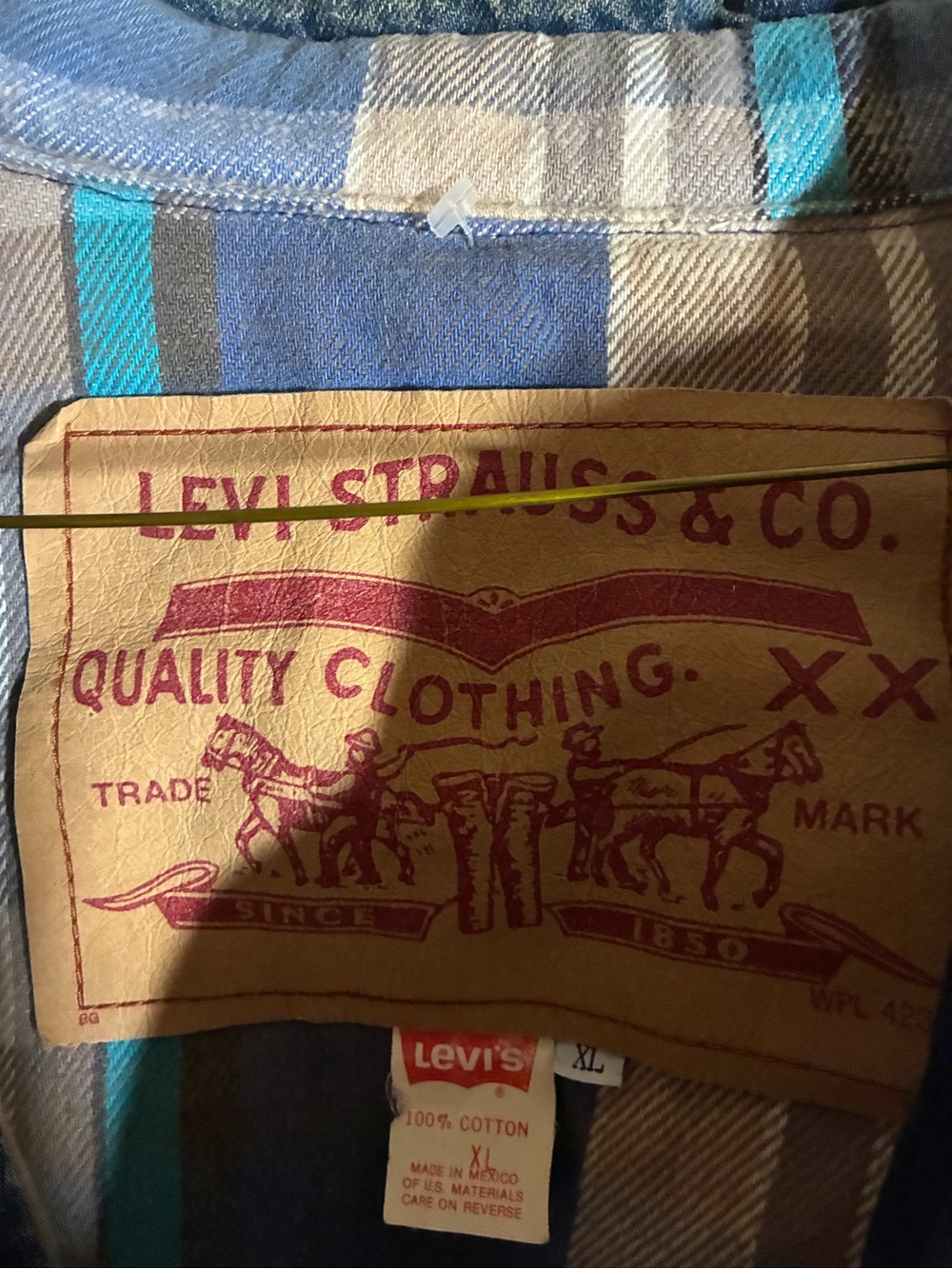 Men’s,Levi's Blue Denim flannel lined distressed Bomber Jacket XL 90s grunge - Picture 3 of 14